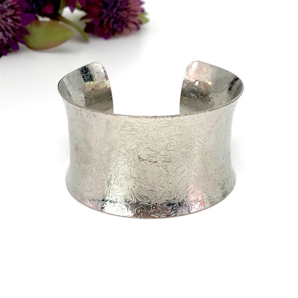 Silver tone Cuff Bracelet - Picture 3 of 3